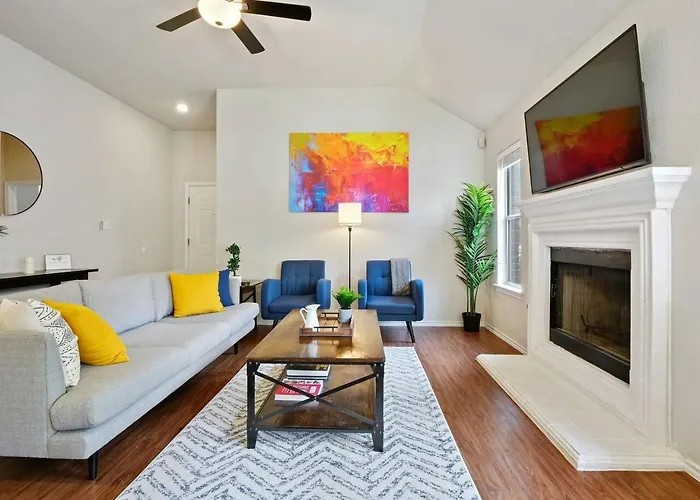 Holiday home Cozy Getaway, Minutes From Austin!