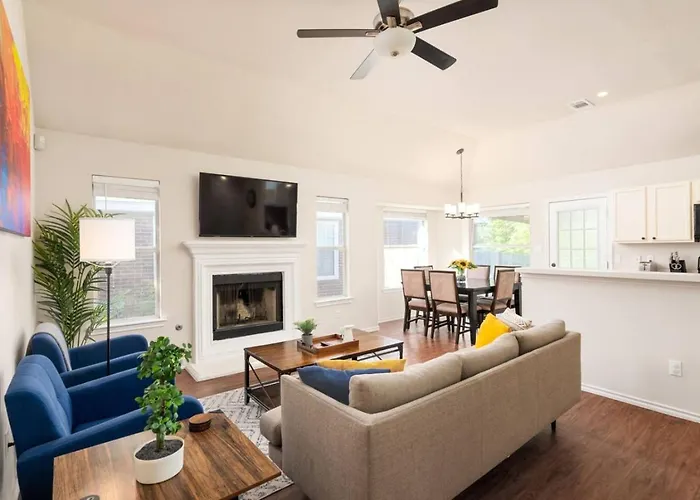 Cozy Getaway, Minutes From Austin! Holiday home Round Rock