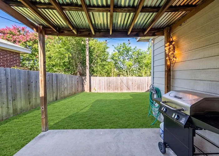 Cozy Getaway, Minutes From Austin! Holiday home *