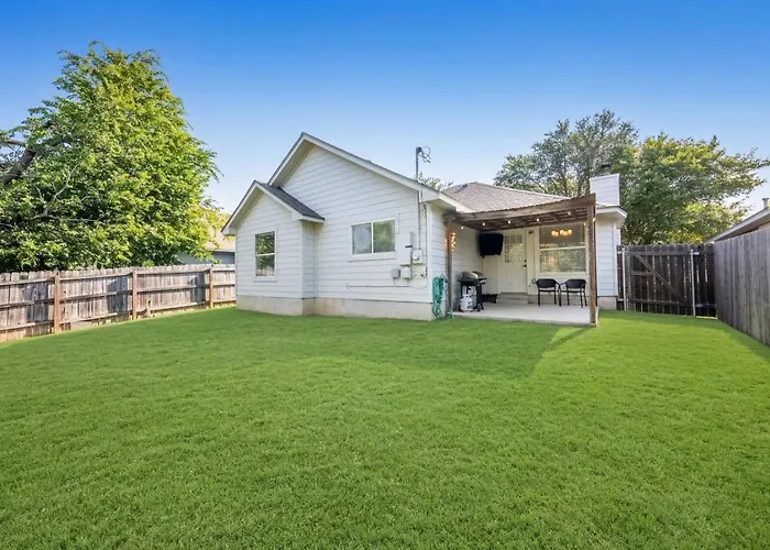 Holiday home Cozy Getaway, Minutes From Austin! Round Rock